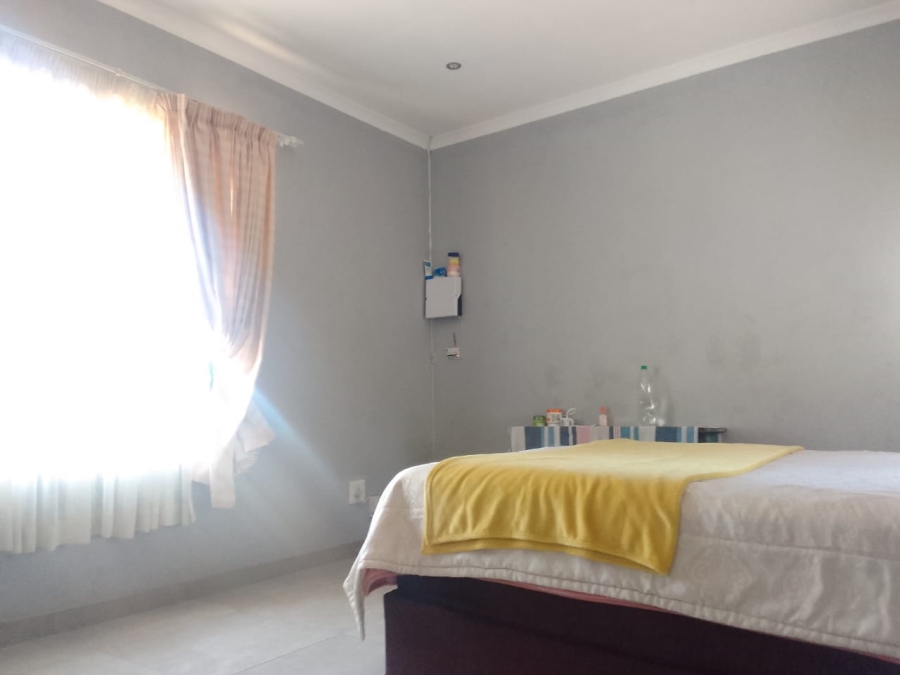 To Let 3 Bedroom Property for Rent in Sharon Park Gauteng