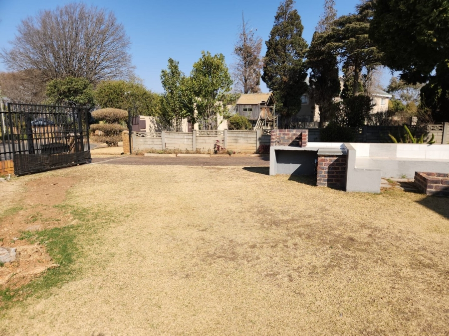 To Let 1 Bedroom Property for Rent in Gillview Gauteng