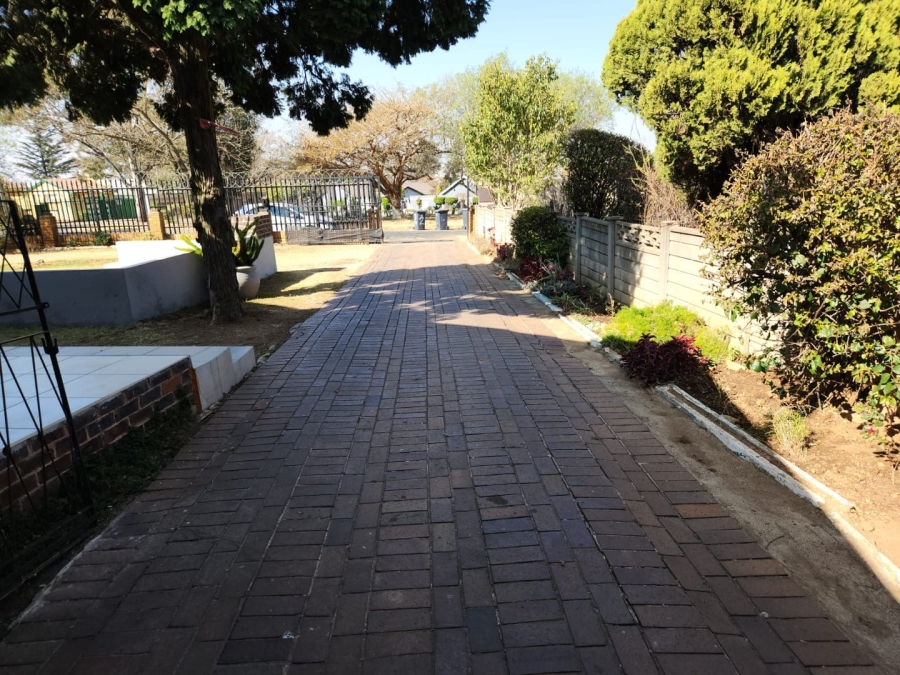 To Let 1 Bedroom Property for Rent in Gillview Gauteng