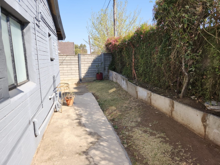 To Let 1 Bedroom Property for Rent in Gillview Gauteng