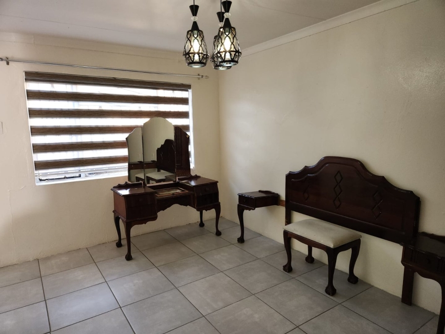 To Let 1 Bedroom Property for Rent in Gillview Gauteng