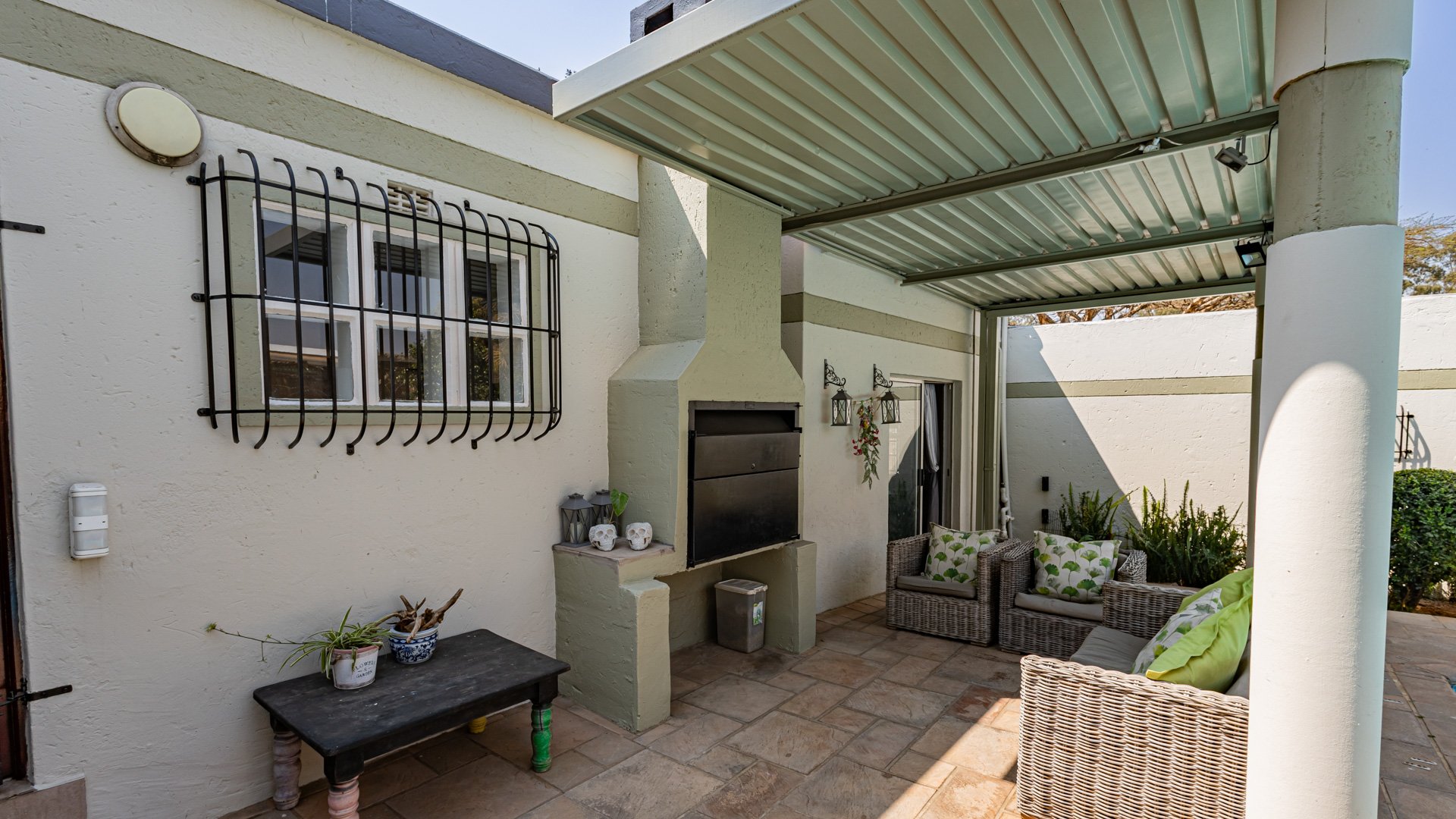 To Let 4 Bedroom Property for Rent in Johannesburg North Gauteng