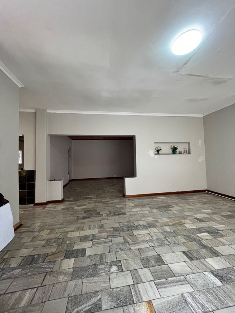  Bedroom Property for Sale in Laudium Ext 2 Gauteng