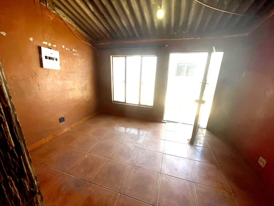 9 Bedroom Property for Sale in Tembisa Central Gauteng