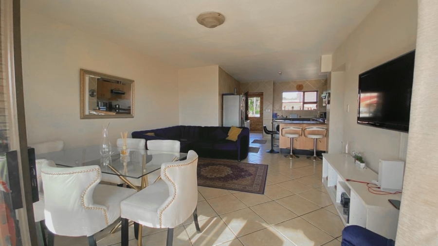 2 Bedroom Property for Sale in Mulbarton Gauteng