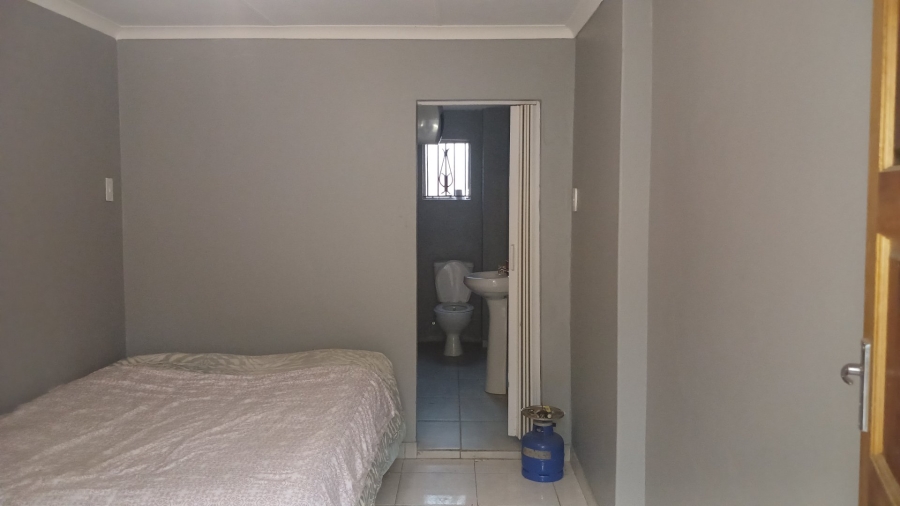 4 Bedroom Property for Sale in Rosettenville Gauteng