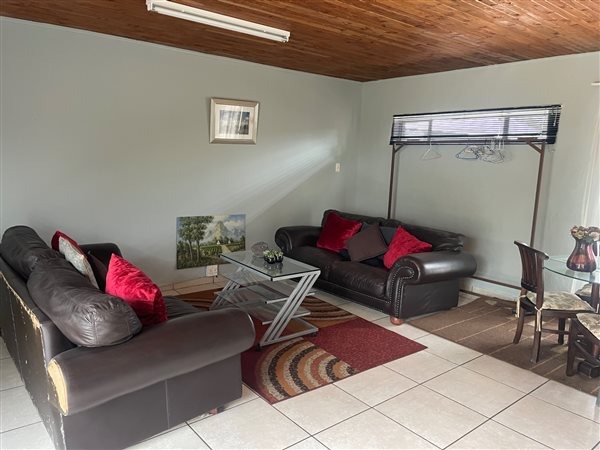 To Let  Bedroom Property for Rent in Glen Austin Gauteng