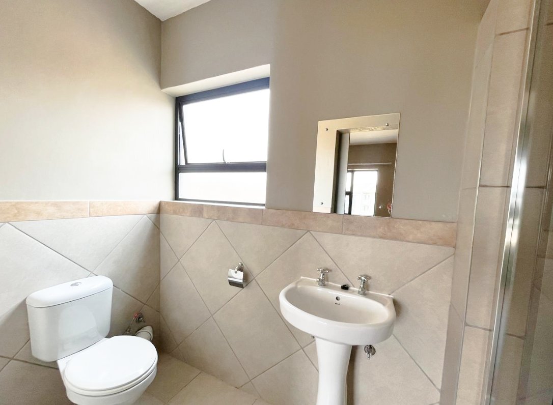 To Let 1 Bedroom Property for Rent in Glen Austin Gauteng