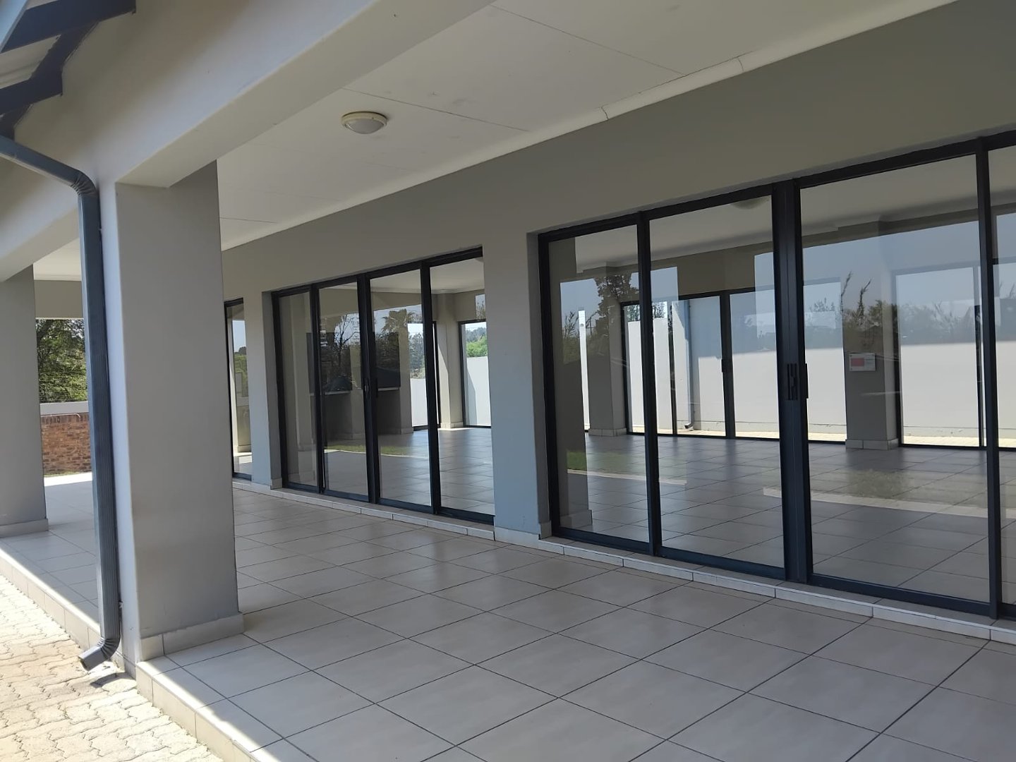 To Let 1 Bedroom Property for Rent in Glen Austin Gauteng