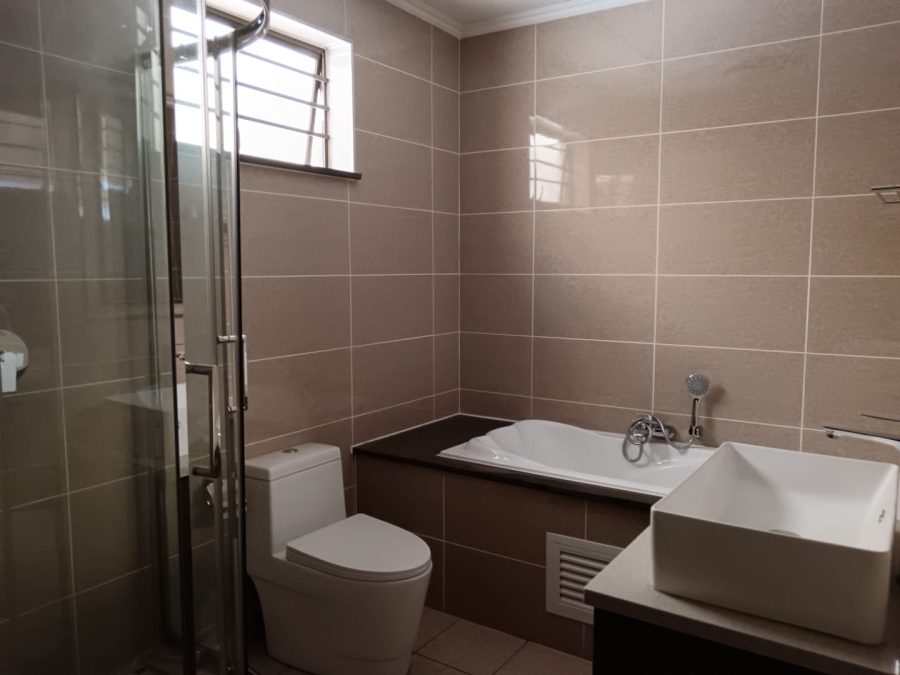 To Let 2 Bedroom Property for Rent in Blue Hills AH Gauteng