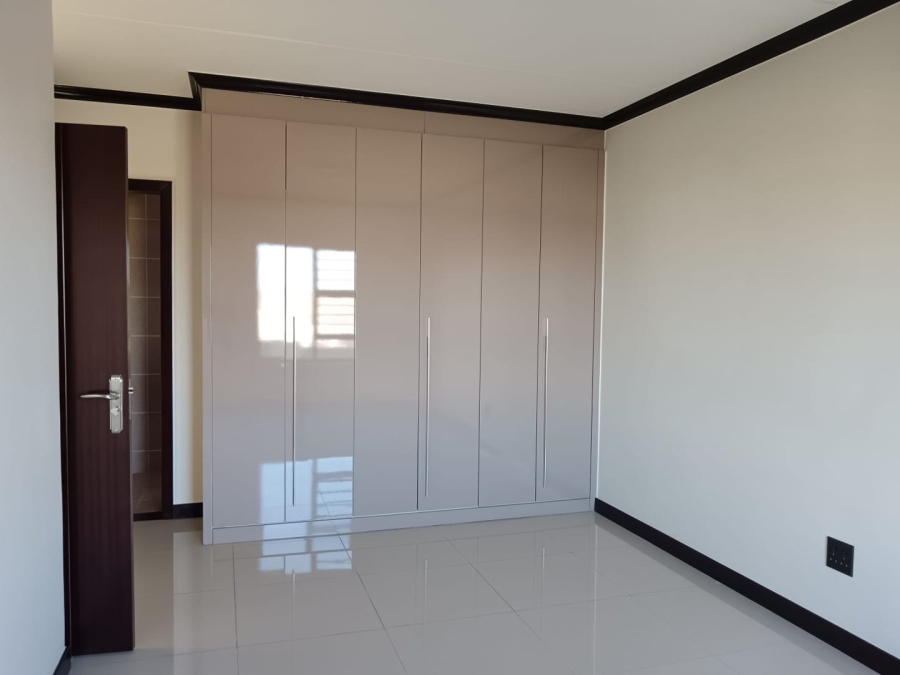 To Let 2 Bedroom Property for Rent in Blue Hills AH Gauteng