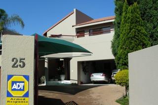 To Let 3 Bedroom Property for Rent in Sunninghill Gauteng