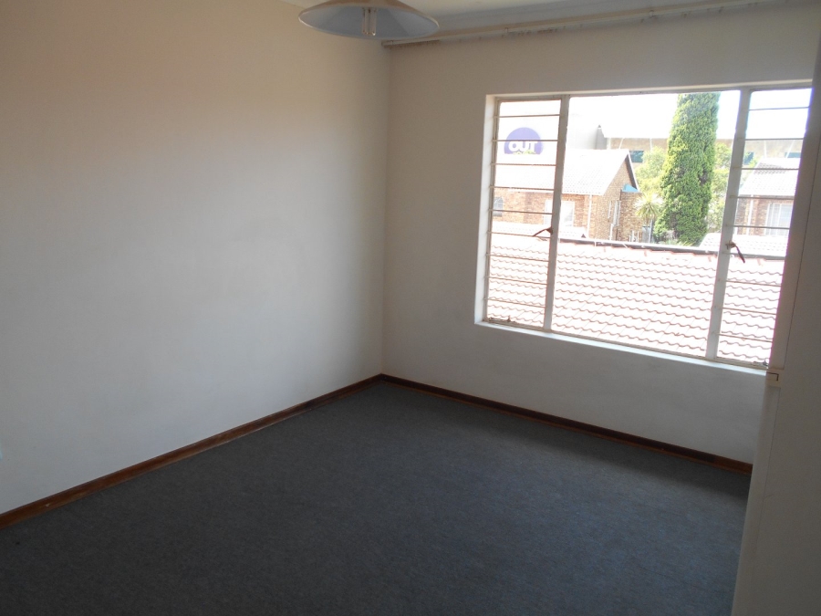 To Let 2 Bedroom Property for Rent in Zwartkop Gauteng