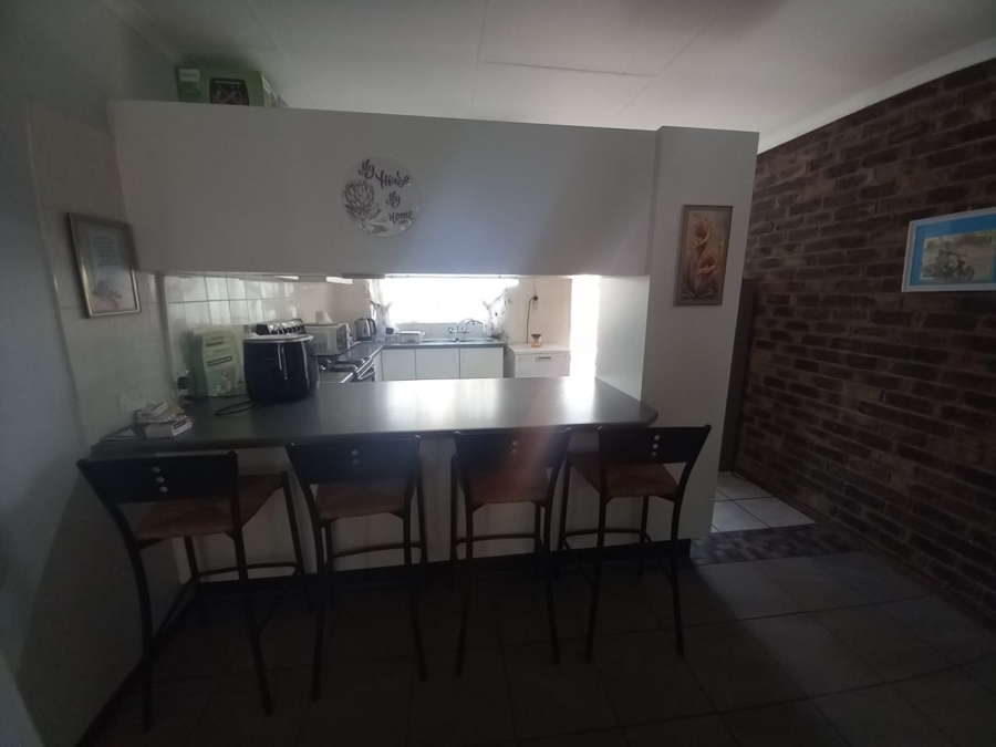 2 Bedroom Property for Sale in Noordheuwel Gauteng