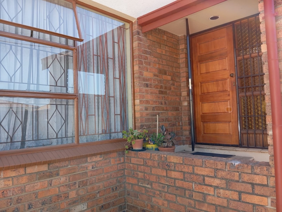 3 Bedroom Property for Sale in Rosettenville Gauteng