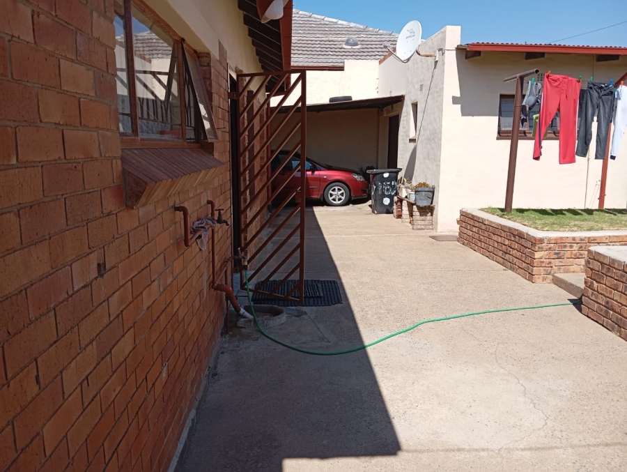 3 Bedroom Property for Sale in Rosettenville Gauteng