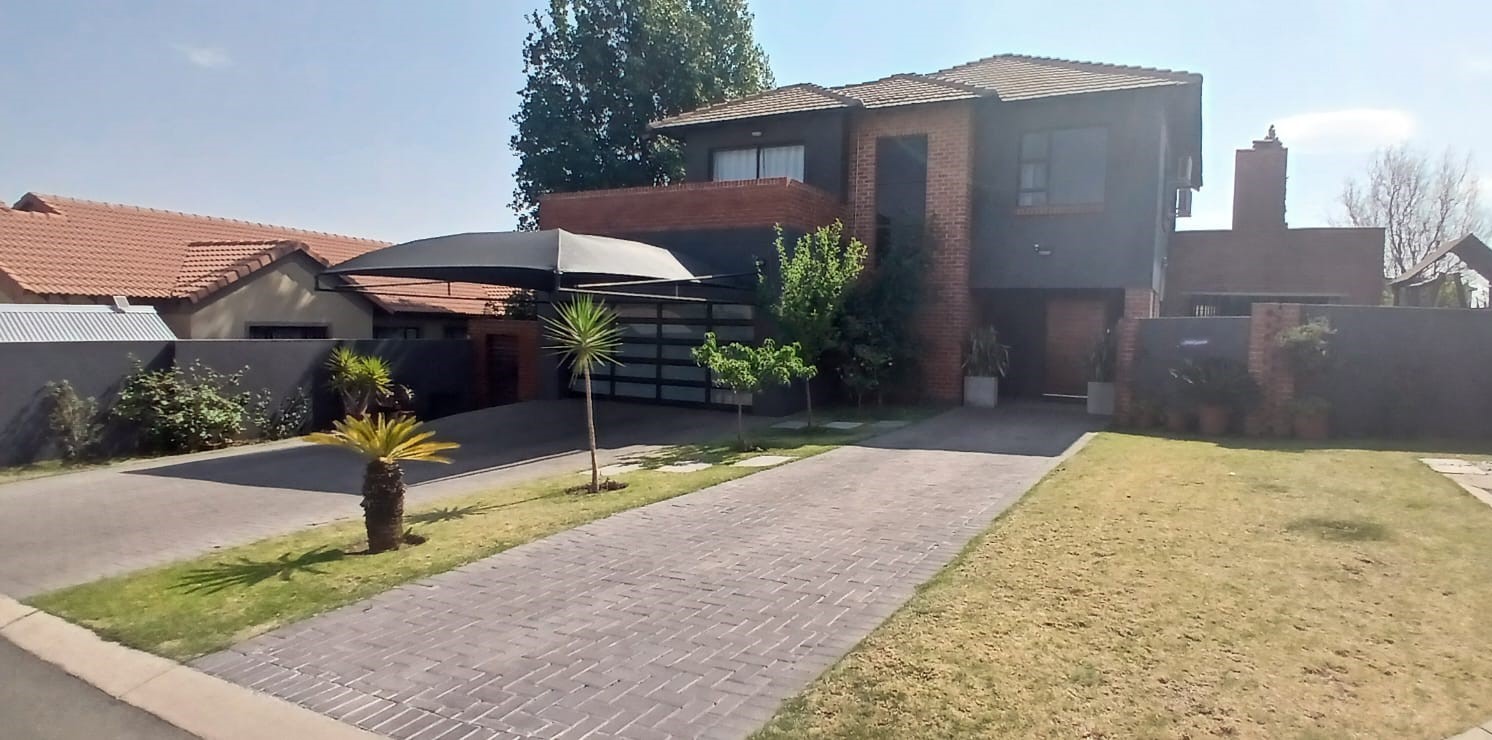 3 Bedroom Property for Sale in Amberfield Valley Gauteng