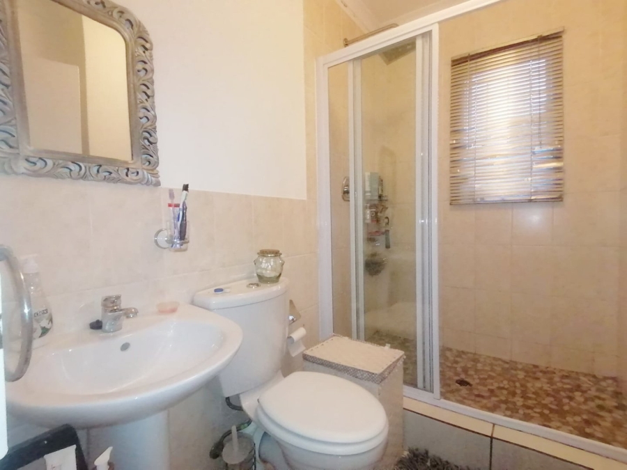 3 Bedroom Property for Sale in Edenvale Central Gauteng