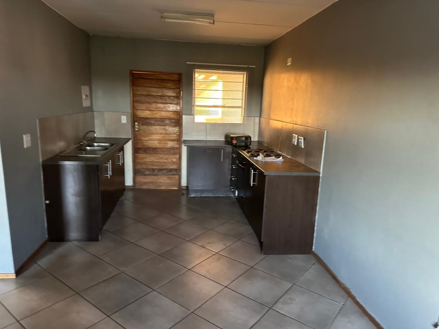 2 Bedroom Property for Sale in Albertsdal Gauteng