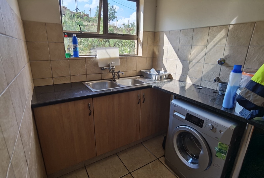 5 Bedroom Property for Sale in Bronkhorstbaai Gauteng