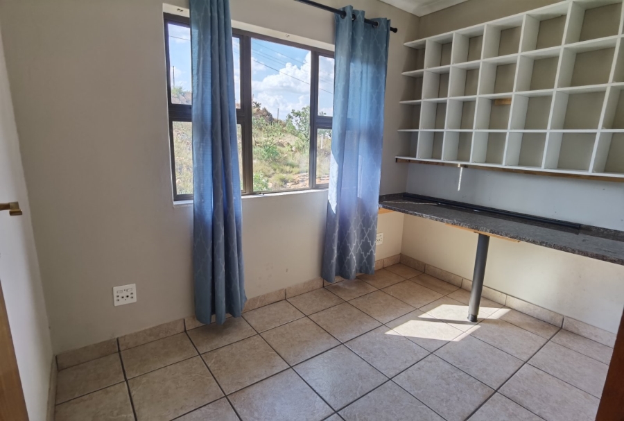 5 Bedroom Property for Sale in Bronkhorstbaai Gauteng