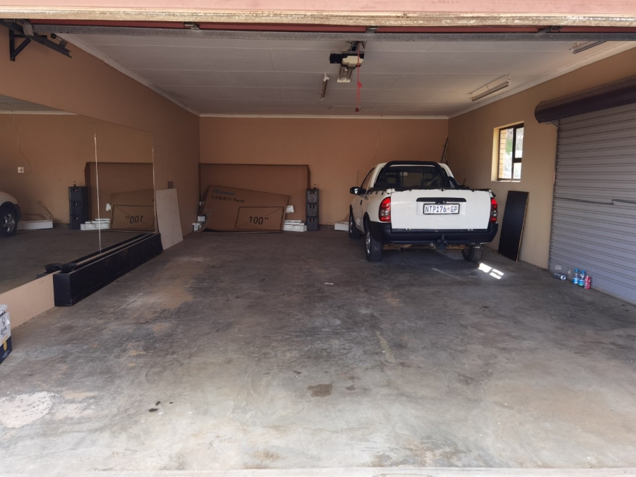 5 Bedroom Property for Sale in Bronkhorstbaai Gauteng