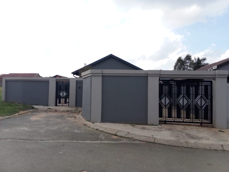 3 Bedroom Property for Sale in Naturena Gauteng