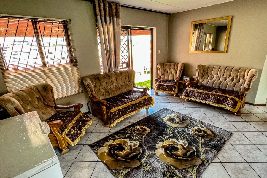 2 Bedroom Property for Sale in Mondeor Gauteng