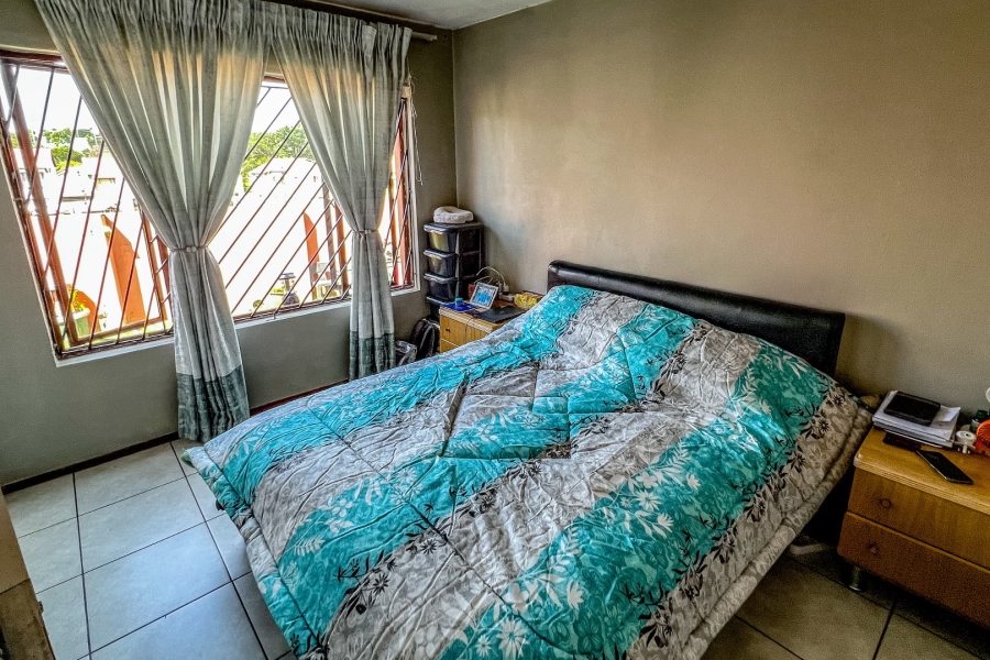 2 Bedroom Property for Sale in Mondeor Gauteng