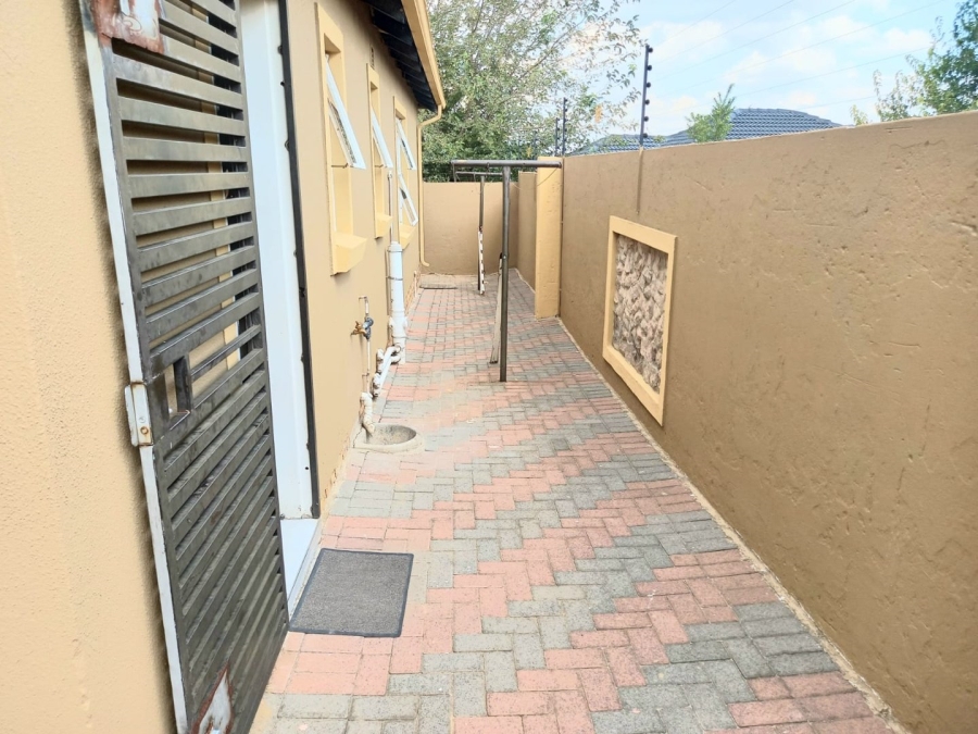 3 Bedroom Property for Sale in Alveda Gauteng