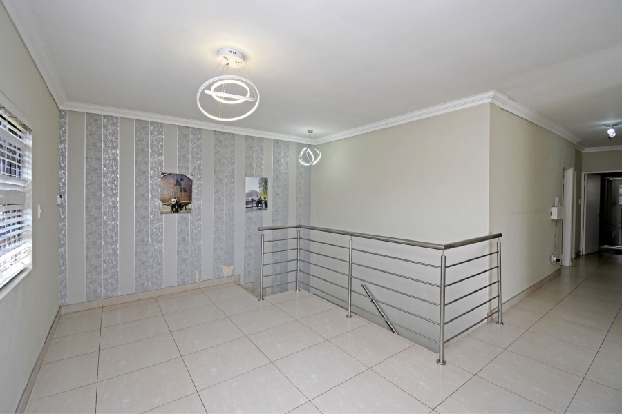 3 Bedroom Property for Sale in Broadacres Gauteng