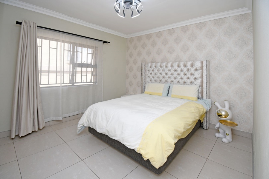 3 Bedroom Property for Sale in Broadacres Gauteng