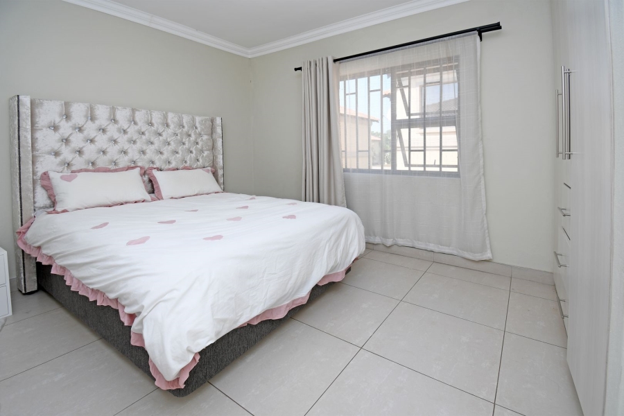 3 Bedroom Property for Sale in Broadacres Gauteng