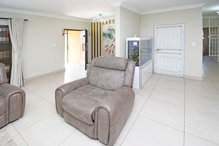 3 Bedroom Property for Sale in Broadacres Gauteng