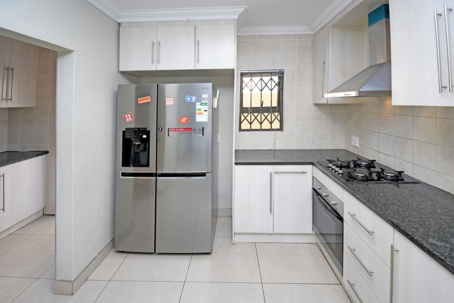 3 Bedroom Property for Sale in Broadacres Gauteng