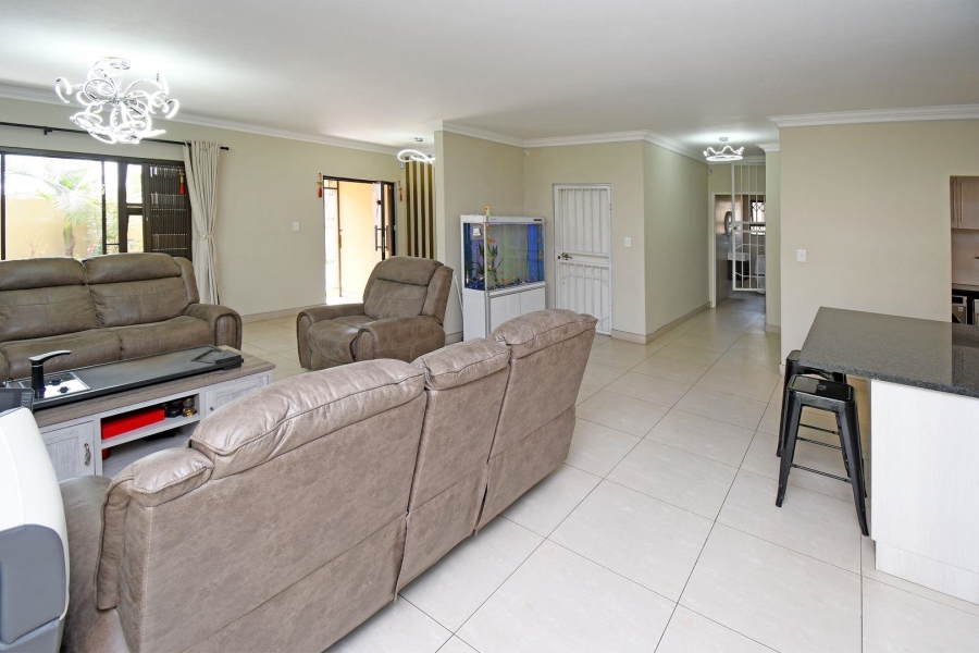 3 Bedroom Property for Sale in Broadacres Gauteng