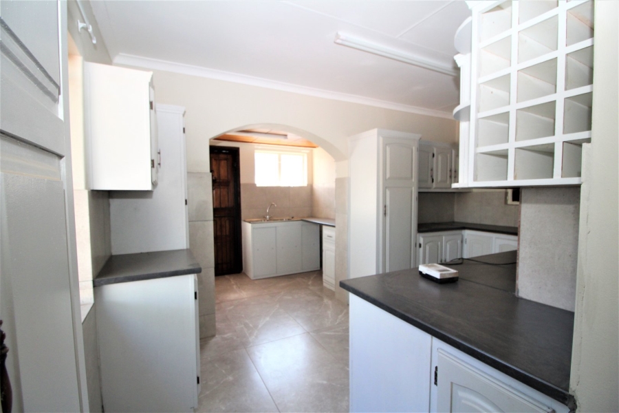 To Let 5 Bedroom Property for Rent in Valhalla Gauteng