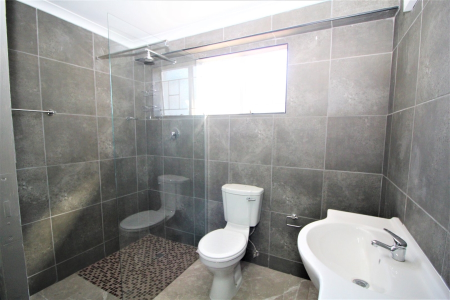 To Let 5 Bedroom Property for Rent in Valhalla Gauteng