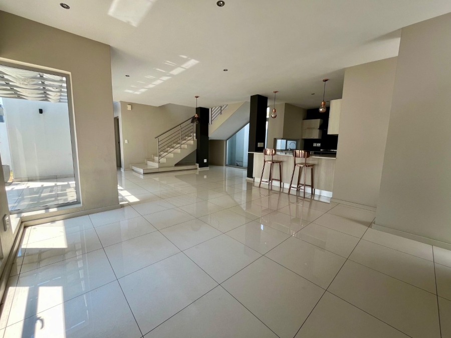 3 Bedroom Property for Sale in Bryanston Gauteng