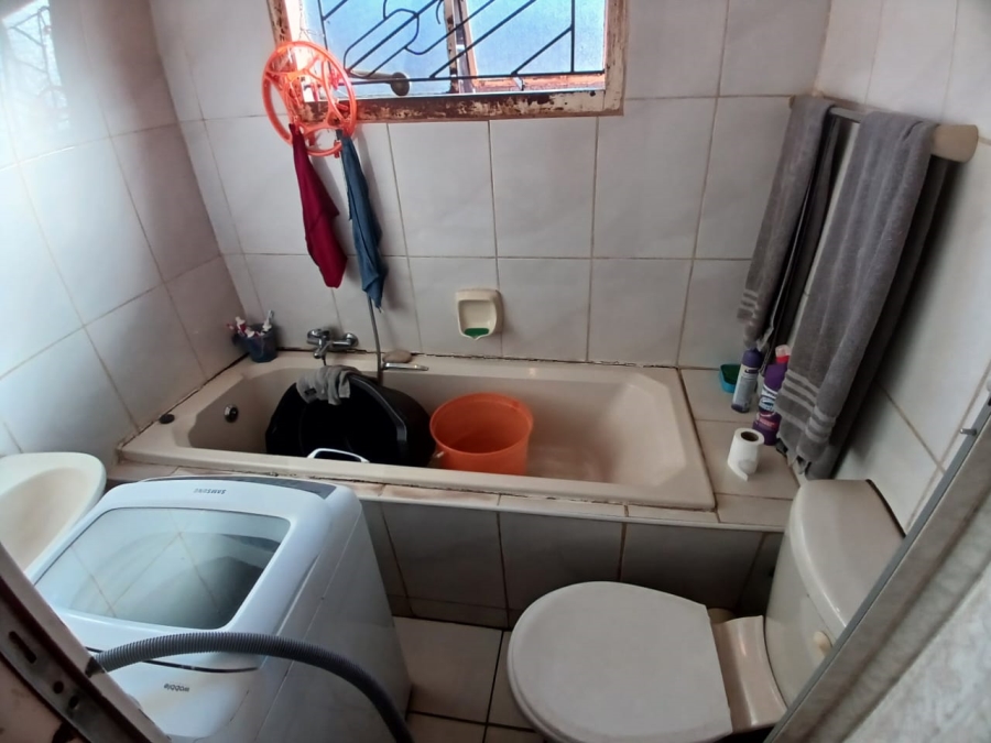 2 Bedroom Property for Sale in Roodekop Gauteng