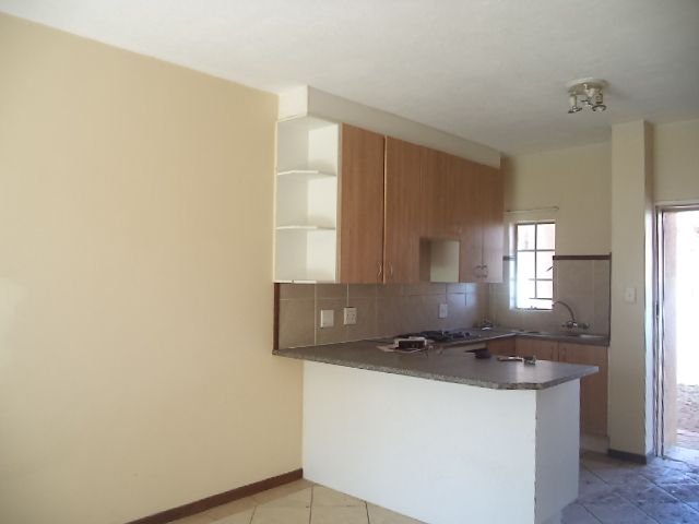 To Let 2 Bedroom Property for Rent in The Orchards Gauteng