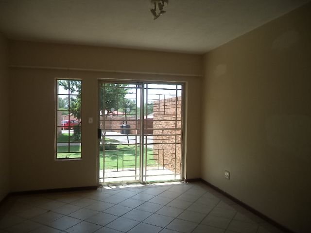 To Let 2 Bedroom Property for Rent in The Orchards Gauteng