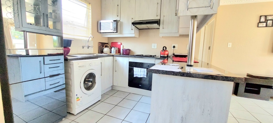 2 Bedroom Property for Sale in Ridgeway Gauteng