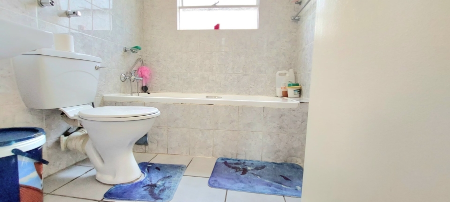 2 Bedroom Property for Sale in Ridgeway Gauteng