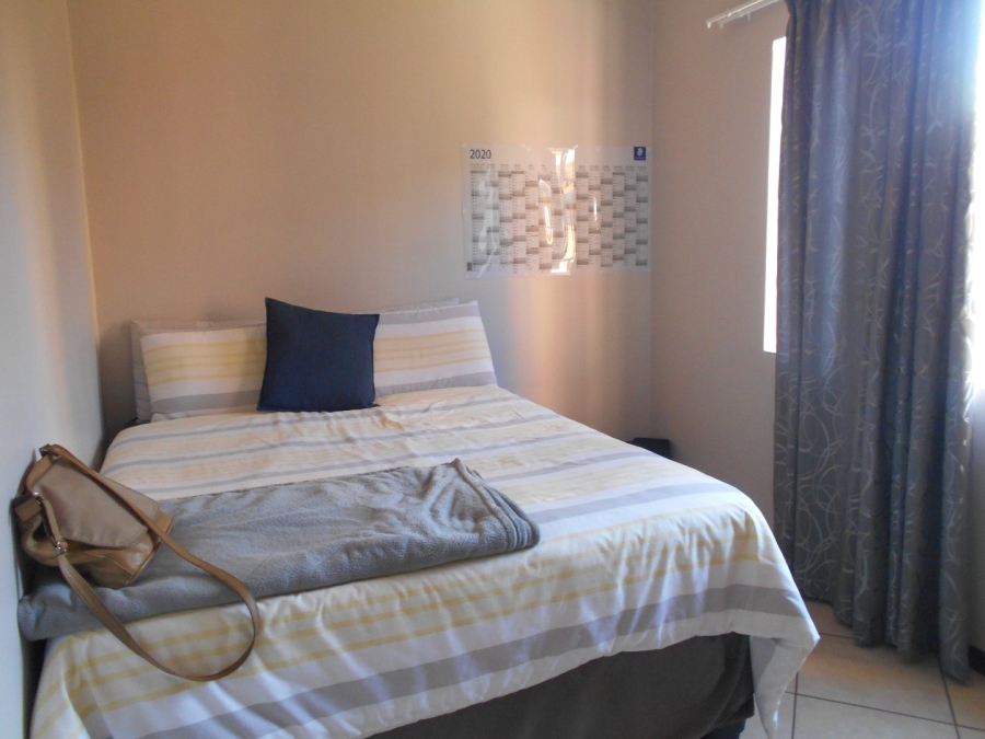 To Let 2 Bedroom Property for Rent in Monavoni Gauteng