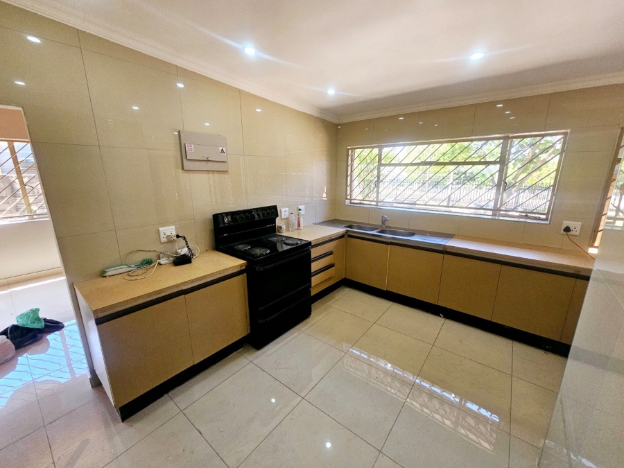 To Let 3 Bedroom Property for Rent in Erasmia Gauteng