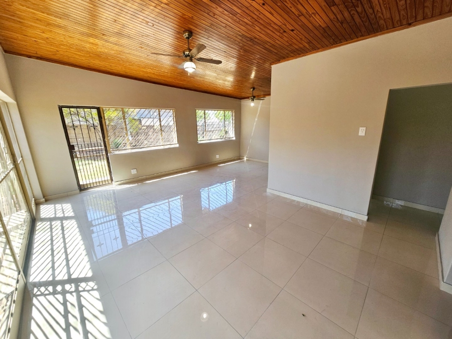 To Let 3 Bedroom Property for Rent in Erasmia Gauteng