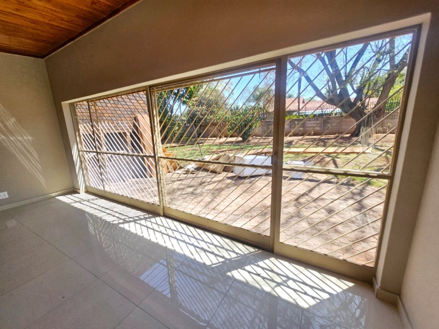 To Let 3 Bedroom Property for Rent in Erasmia Gauteng