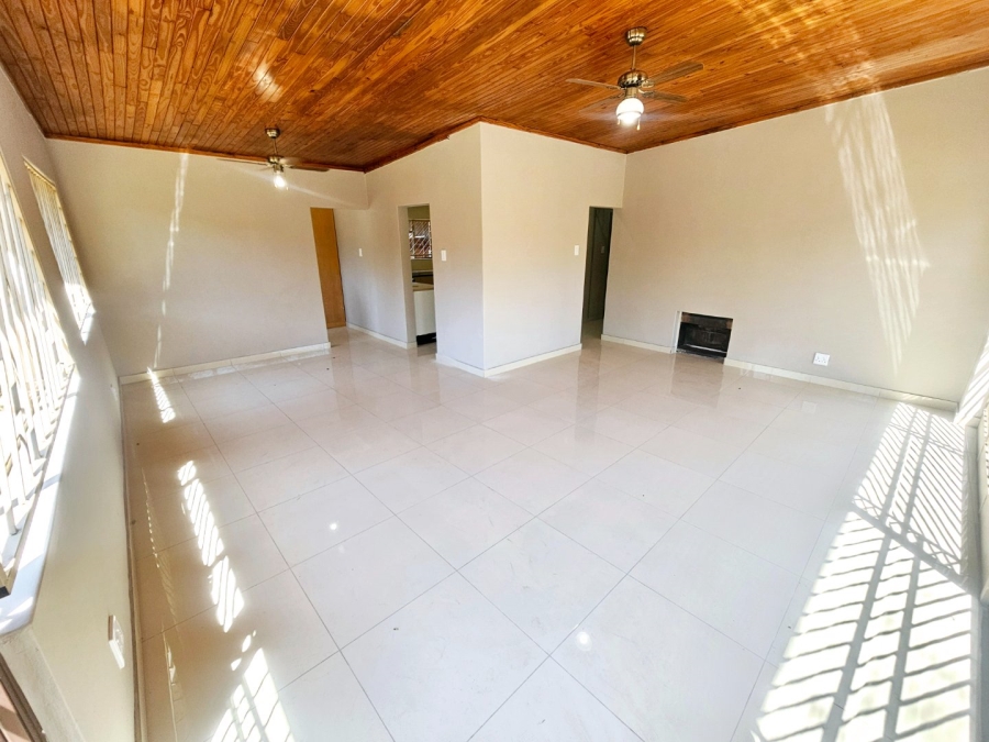 To Let 3 Bedroom Property for Rent in Erasmia Gauteng