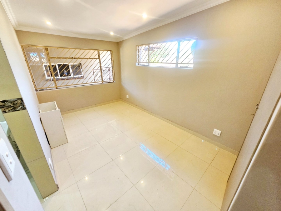 To Let 3 Bedroom Property for Rent in Erasmia Gauteng